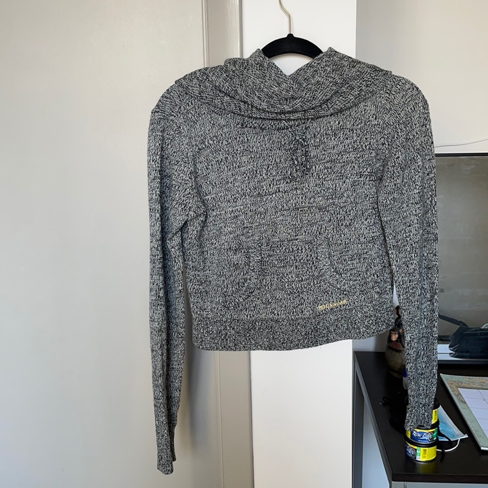 Crop Tuttle neck Sweater